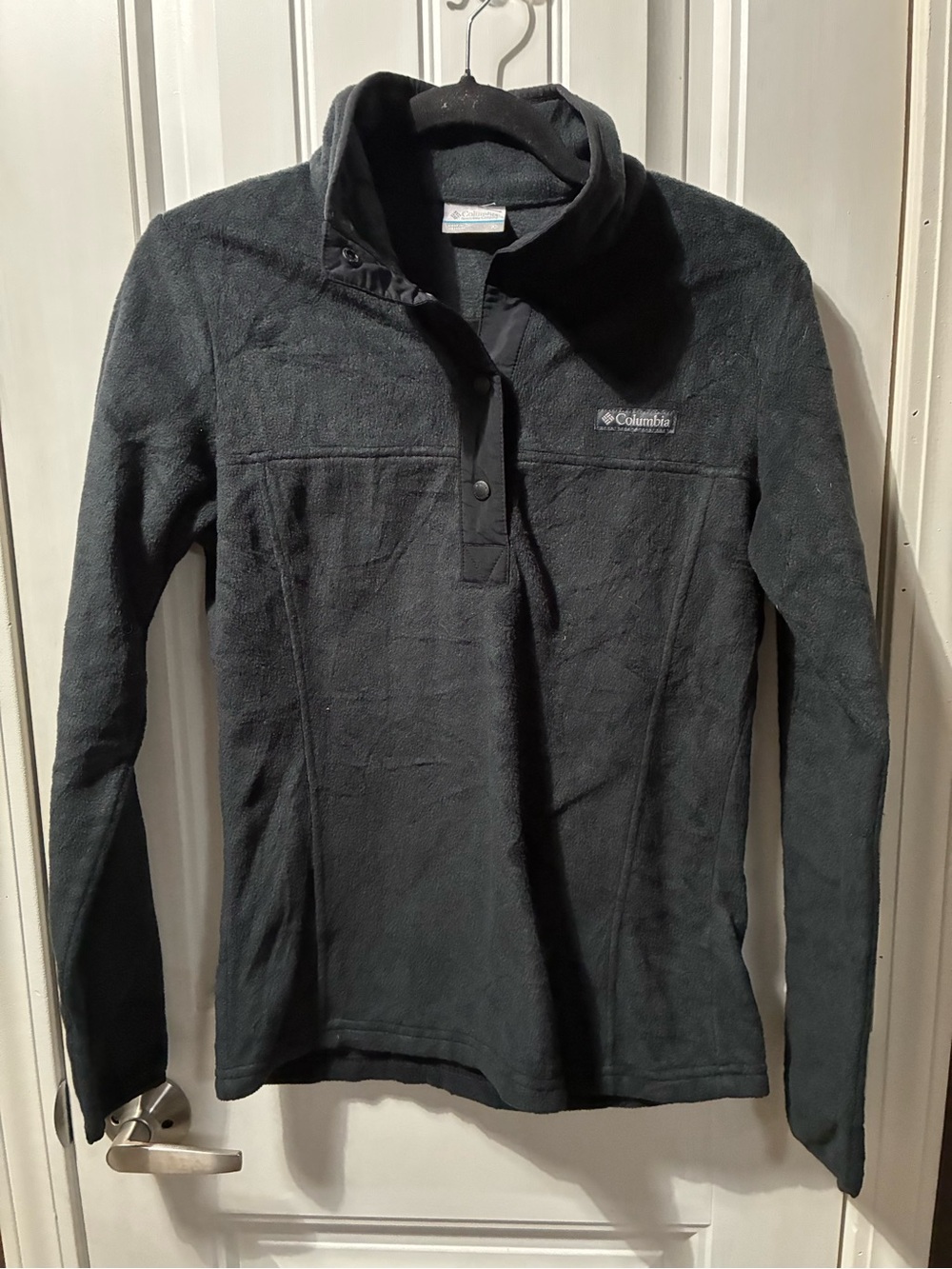Columbia Women's Black Fleece Cowl Pullover